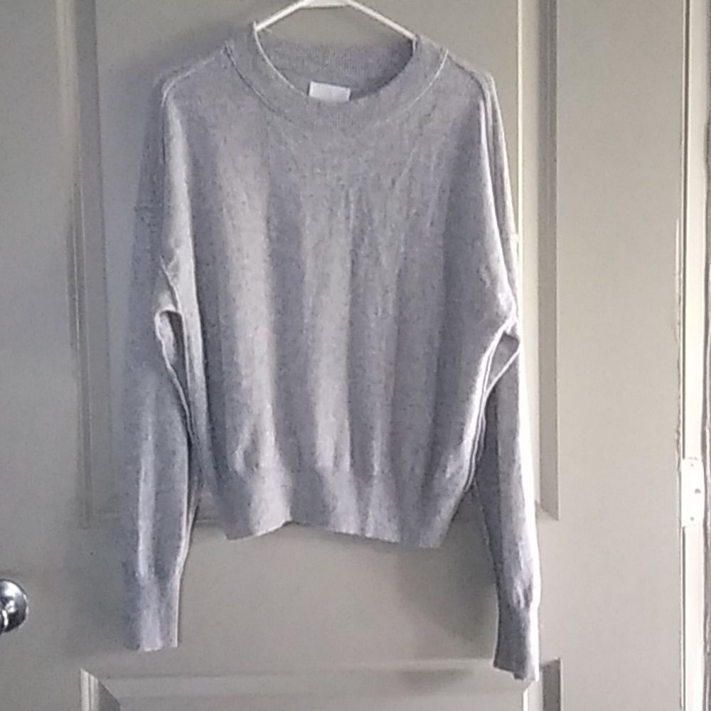 EVERY SWEATER SZ M
